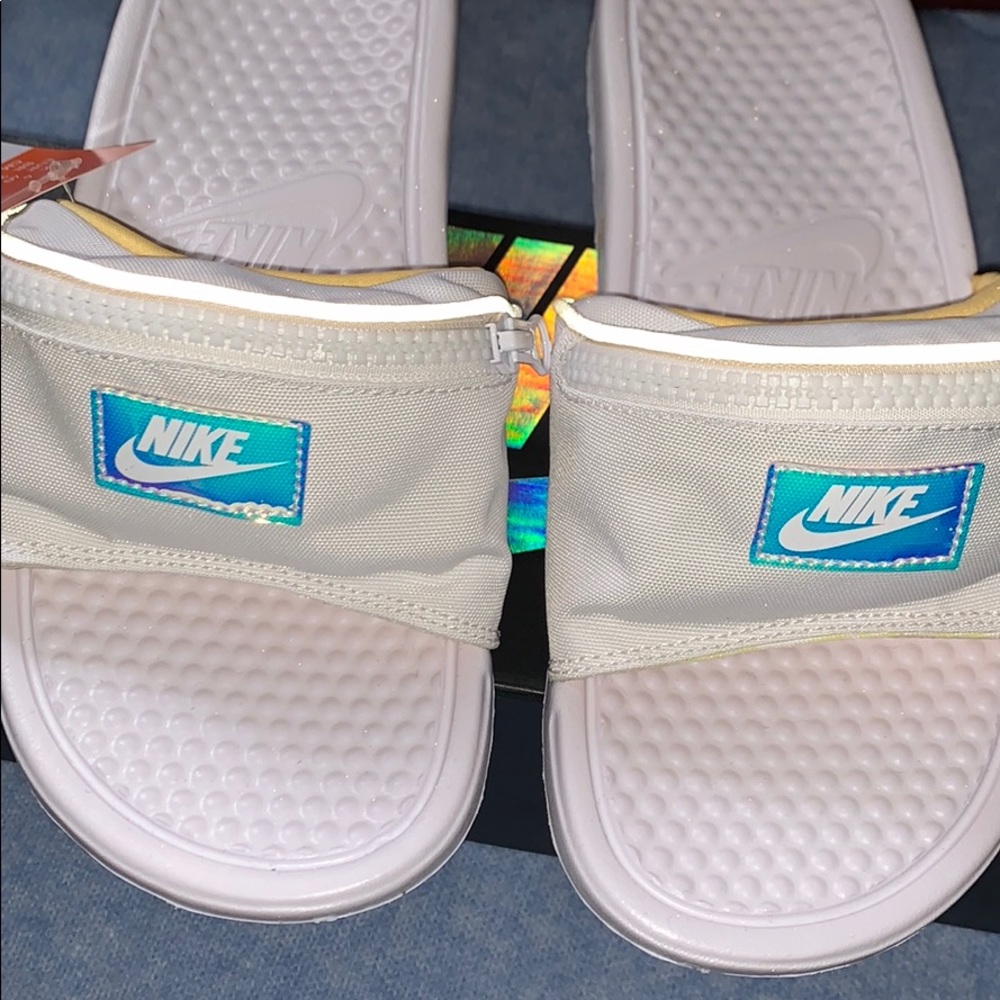Nike Fanny slides
